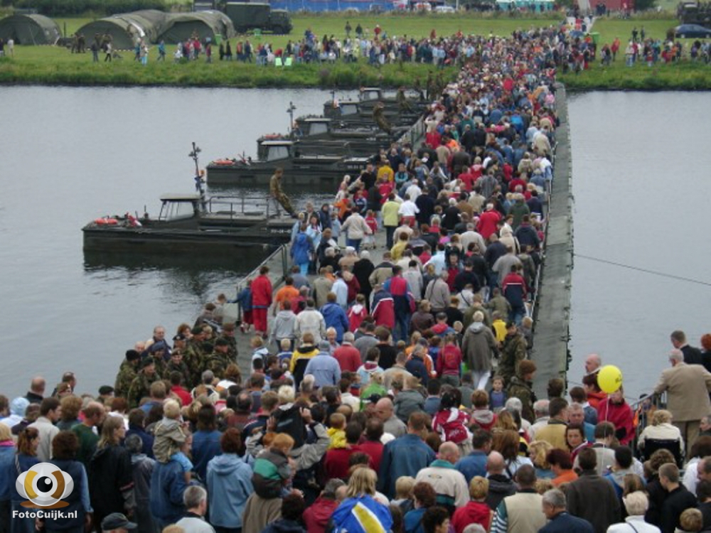 Proefsluiting pontonbrug 145 20210527 1278136978