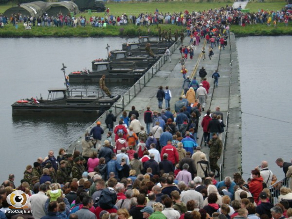 Proefsluiting pontonbrug 150 20210527 1737978864