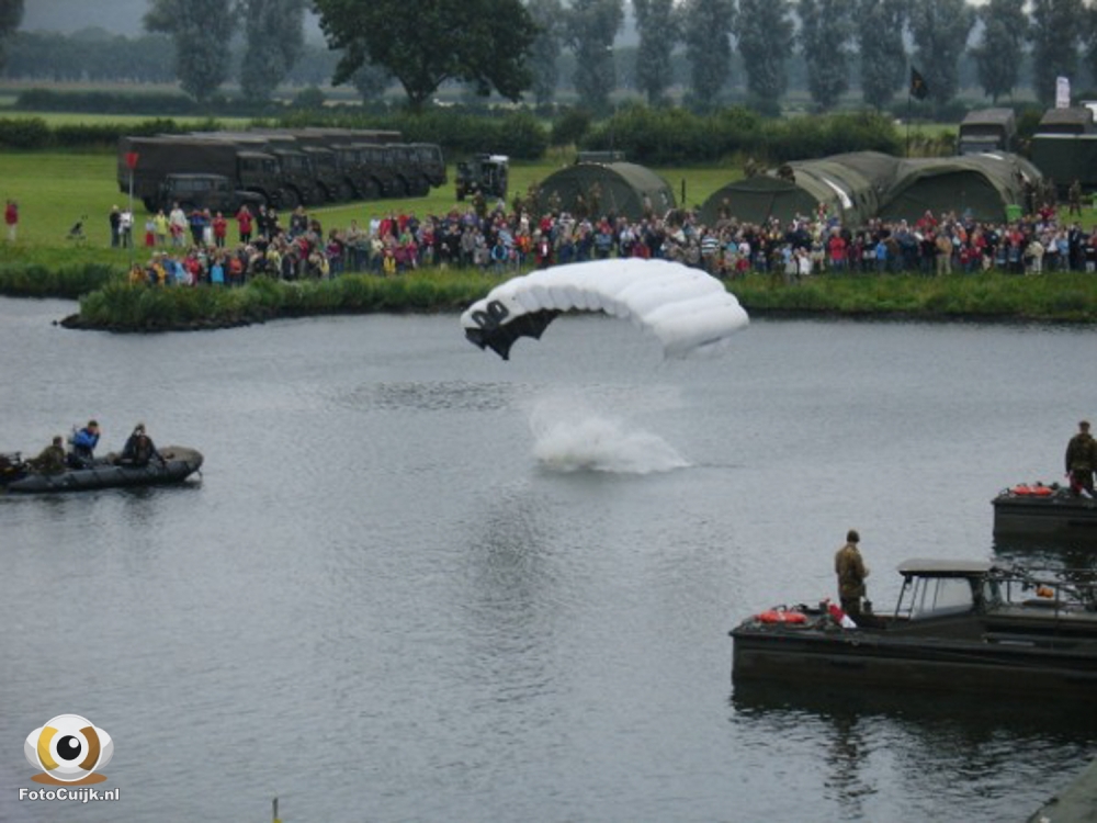 Proefsluiting pontonbrug 16 20210527 1612760371